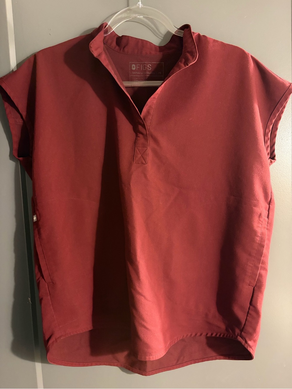 FIGS Rafaela Oversized Scrub Top Burgundy XS